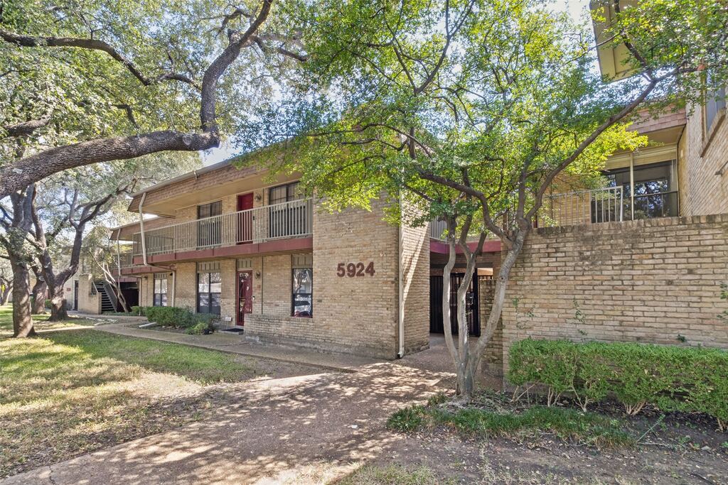 5924 Birchbrook Drive 203, Dallas, TX 75206 — photo 1