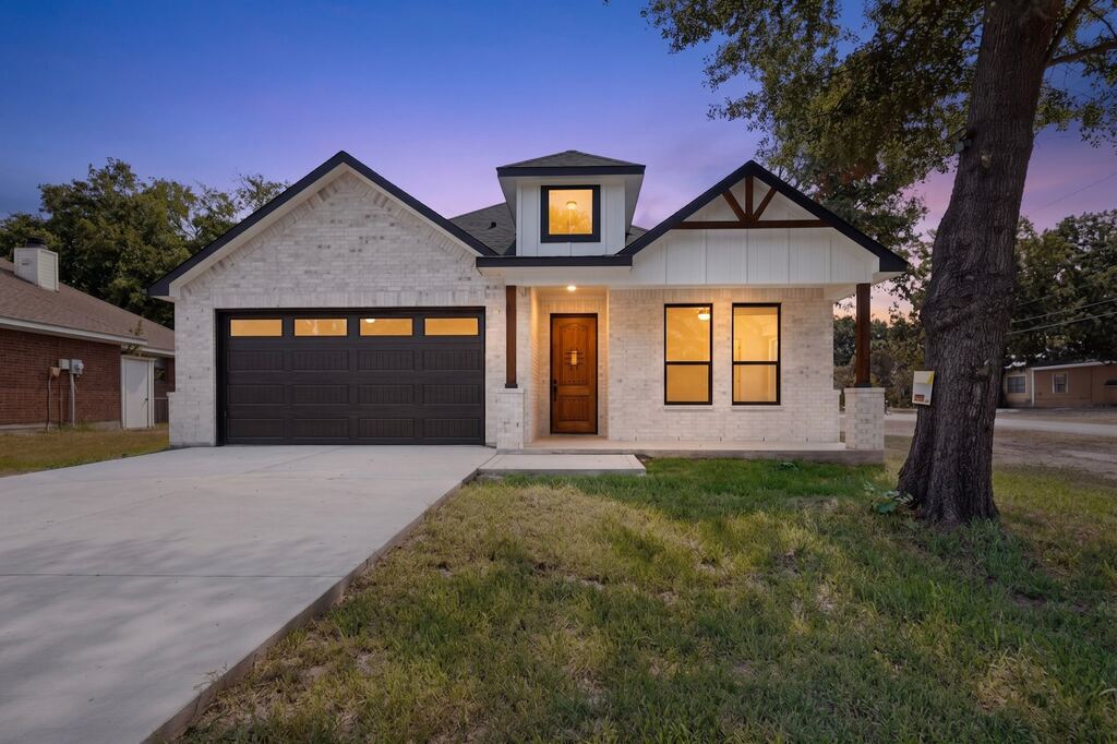 102 Redondo Drive, Gun Barrel City, TX 75156 — photo 1