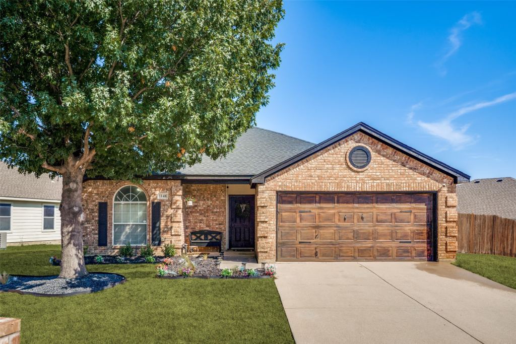1148 Mustang Ridge Drive, Fort Worth, TX 76052 — photo 1