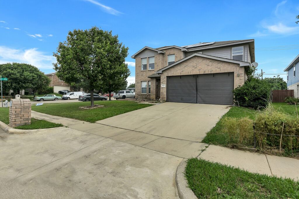 6021 Lucas Court, Fort Worth, TX 76119 — photo 1