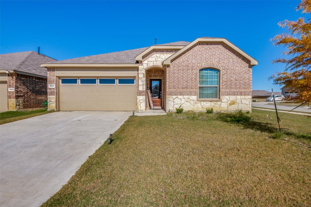 2500 Eden Creek Drive, Fort Worth, TX 76179 — photo 1