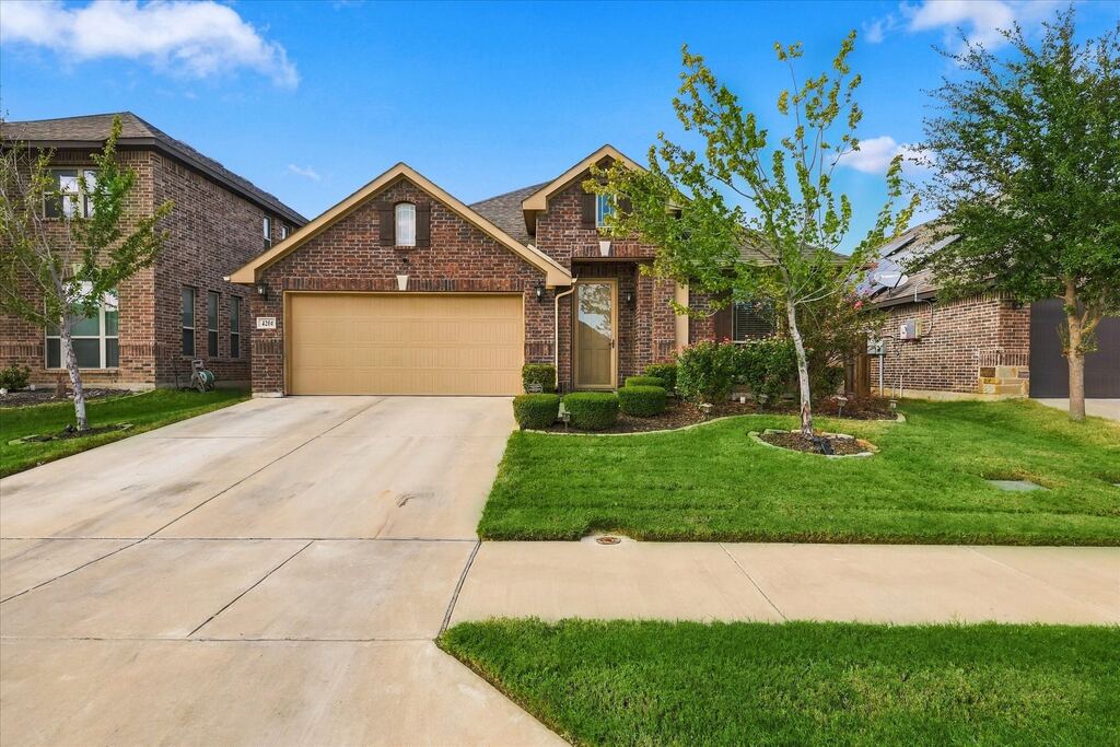 4204 Snowberry Lane, Fort Worth, TX 76036 — photo 1