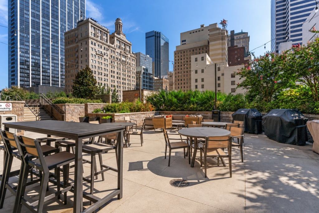 1200 Main Street 2507, Dallas, TX 75202 — photo 1