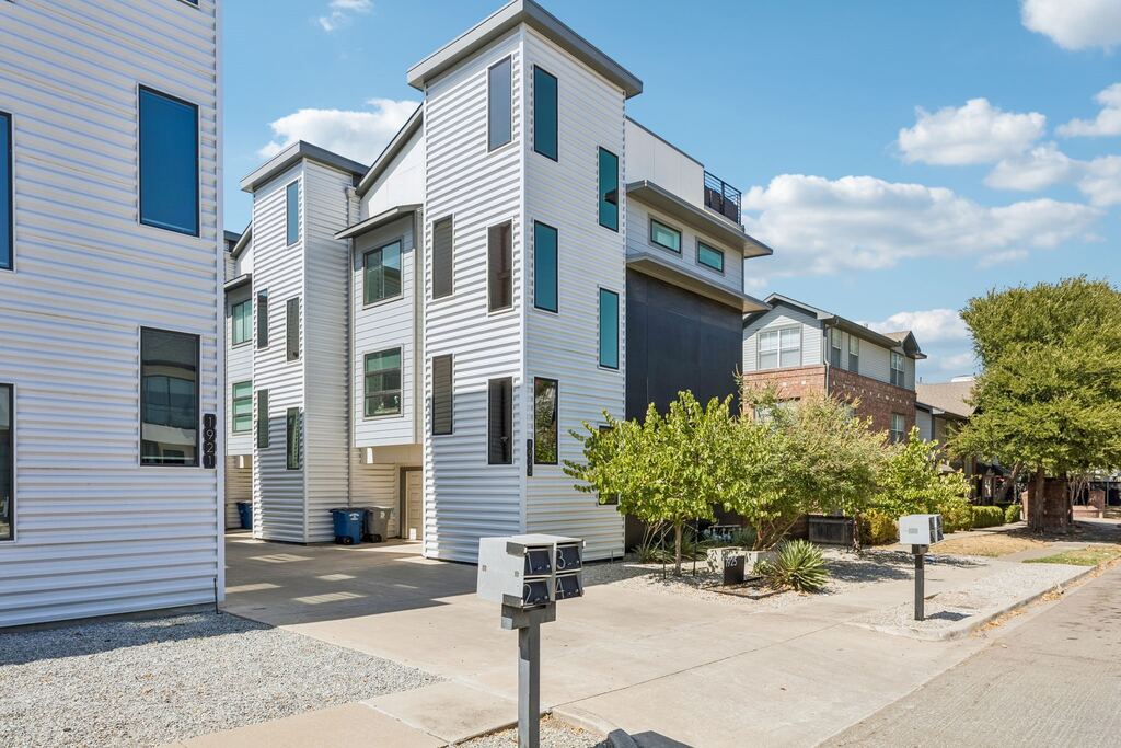 1925 California Drive 1, Dallas, TX 75204 — photo 1
