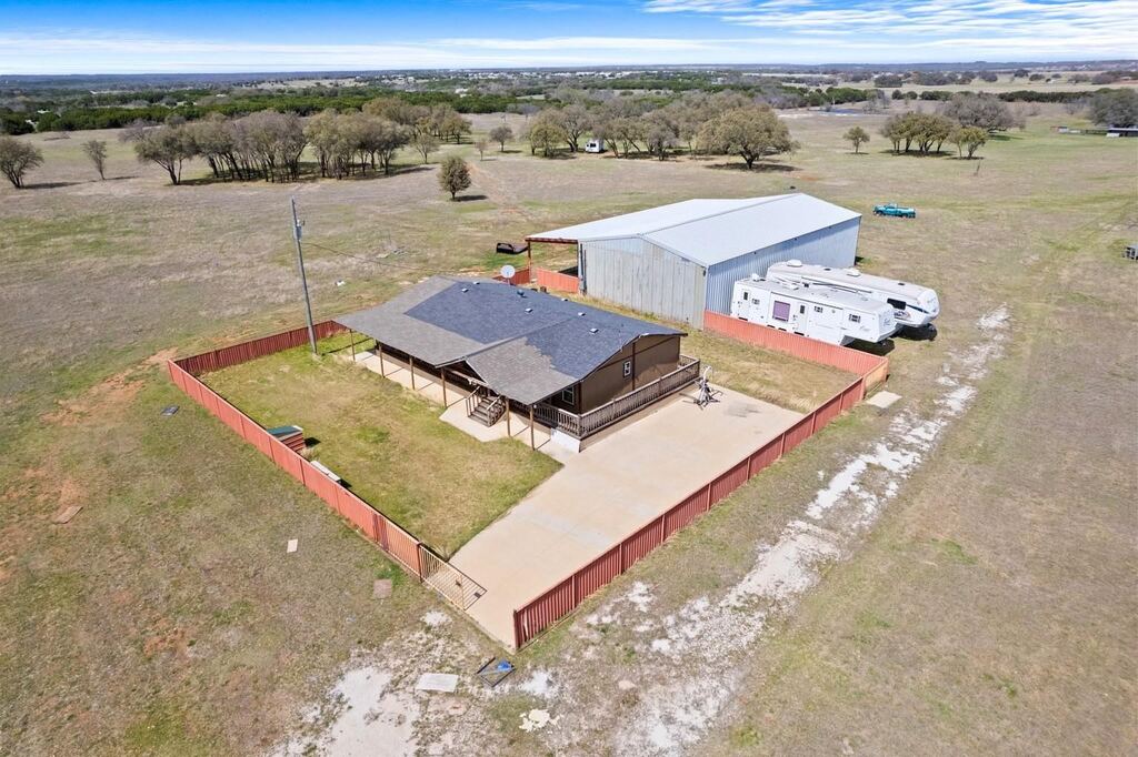 277 Deer Shadow Circle, Whitney, TX 76692 — photo 1