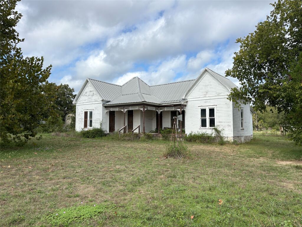 104 A E North Street, Hico, TX 76457 — photo 1
