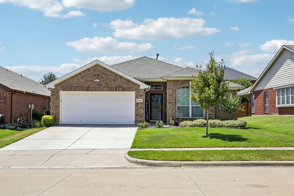 2868 Spotted Owl Drive, Fort Worth, TX 76244 — photo 1