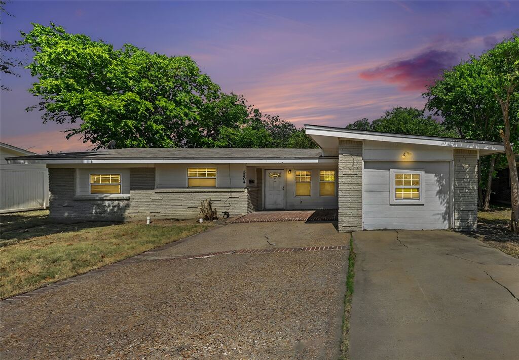 5504 Wheaton Drive, Fort Worth, TX 76133 — photo 1