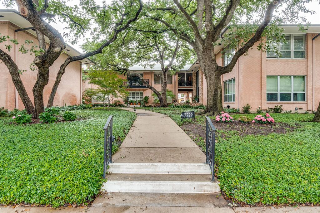 6321 Bandera Avenue D, Dallas, TX 75225 — photo 1