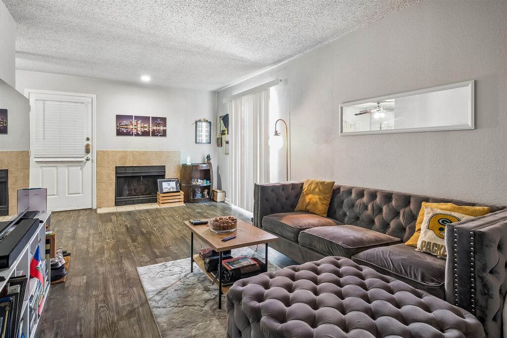 4502 Gaston Avenue 320, Dallas, TX 75246 — photo 1