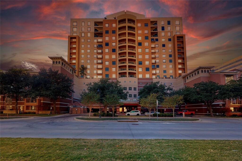 330 Las Colinas Boulevard E 920