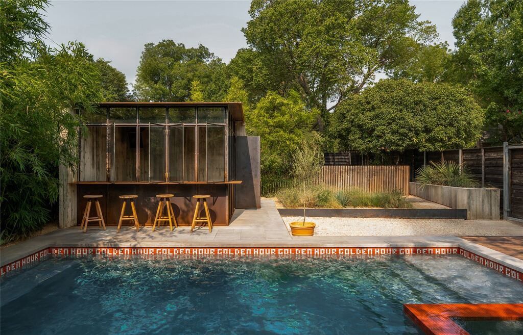 938 N Clinton Avenue, Dallas, TX 75208 — photo 1