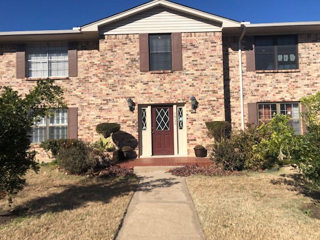 5825 Birchbrook Drive 106, Dallas, TX 75206 — photo 1