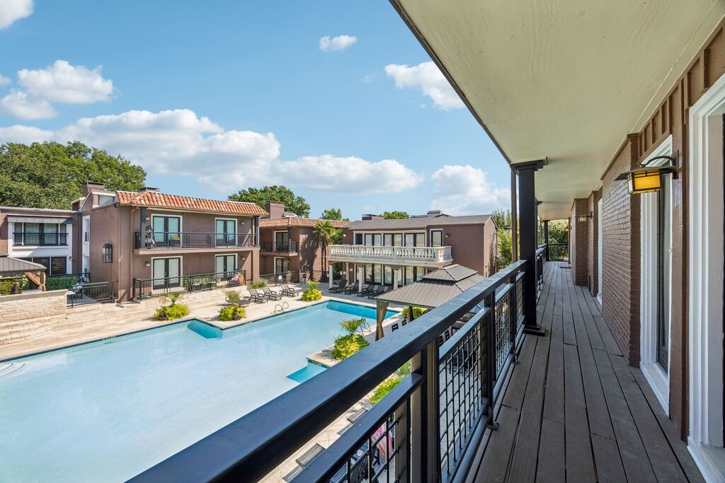 5926 Sandhurst Lane 224, Dallas, TX 75206 — photo 1