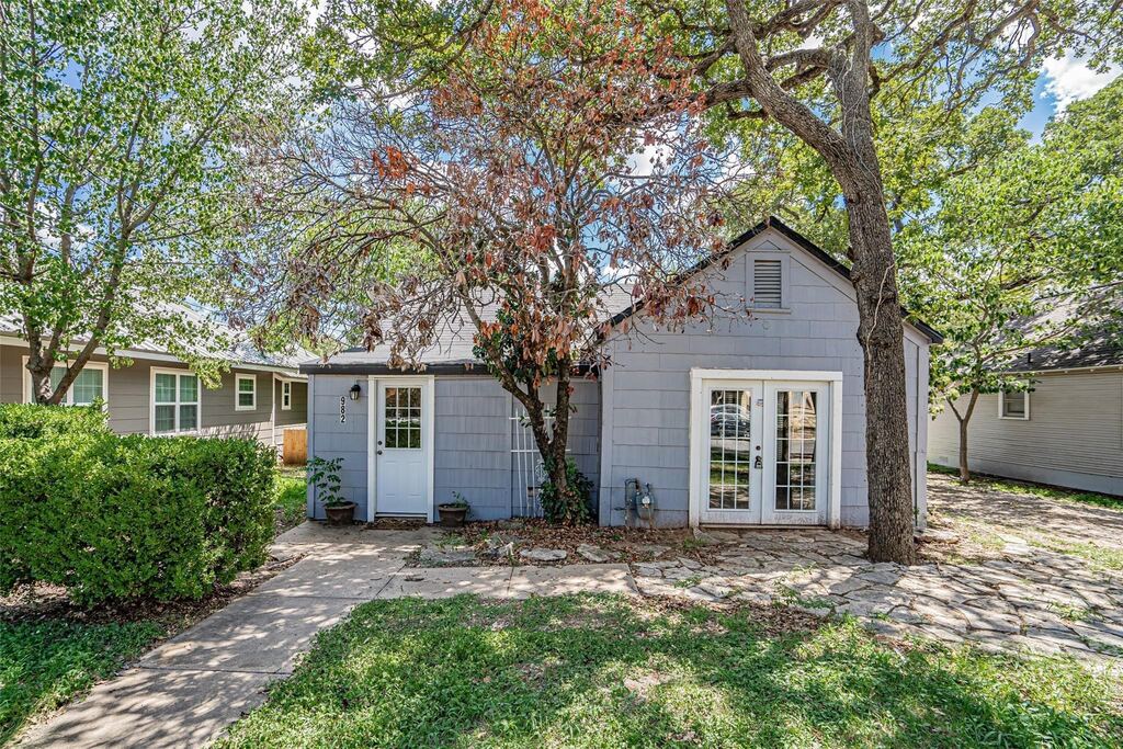982 W Tarleton Street, Stephenville, TX 76401 — photo 1