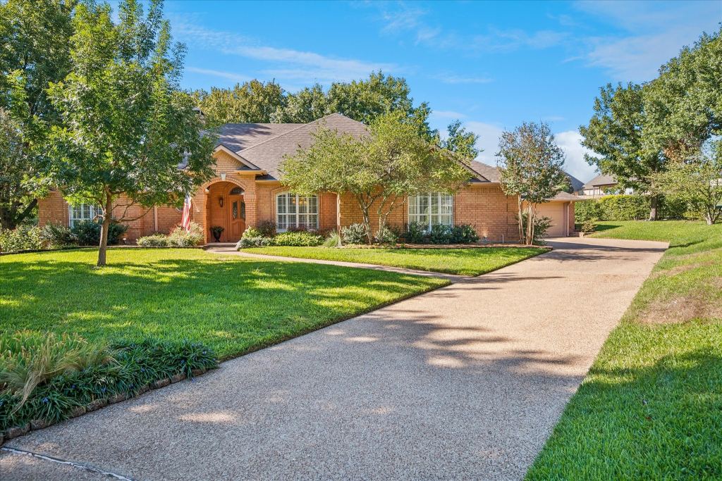 4424 Fair Ridge Drive, Fort Worth, TX 76008 — photo 1