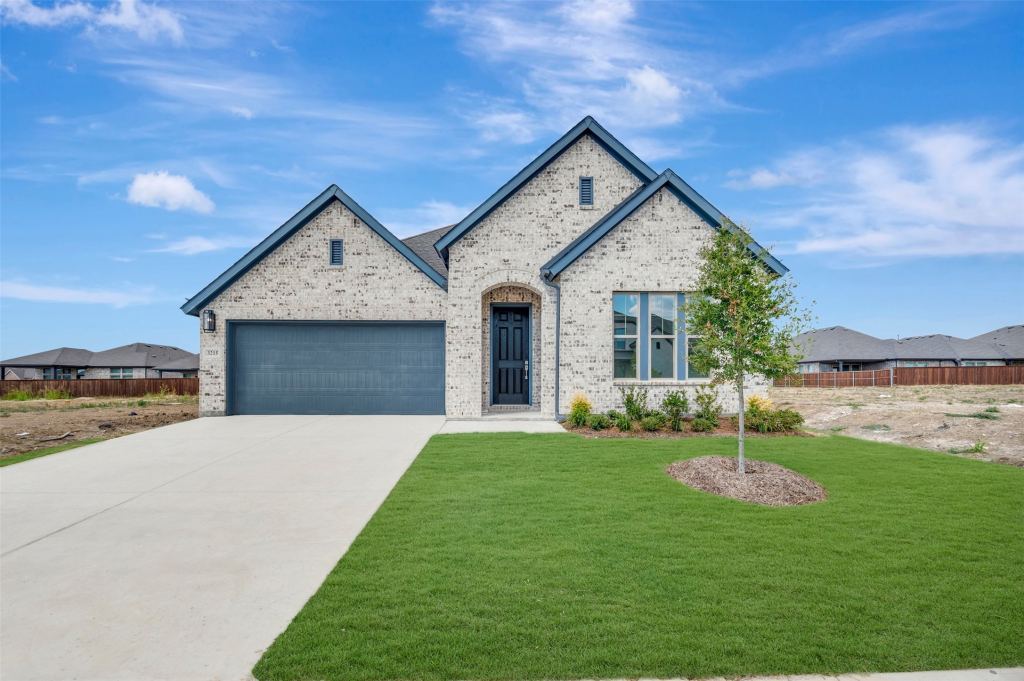 3215 Wind Knot Way