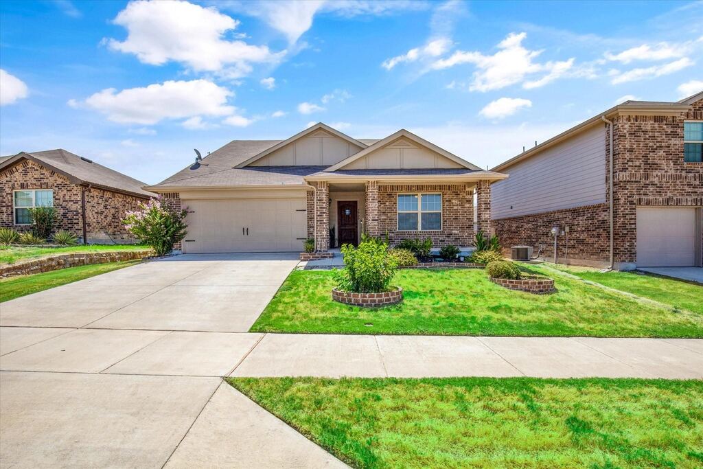 2929 Spotted Fawn Drive, Fort Worth, TX 76108 — photo 1