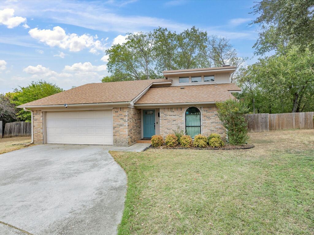 1701 Queen Street, Fort Worth, TX 76103 — photo 1