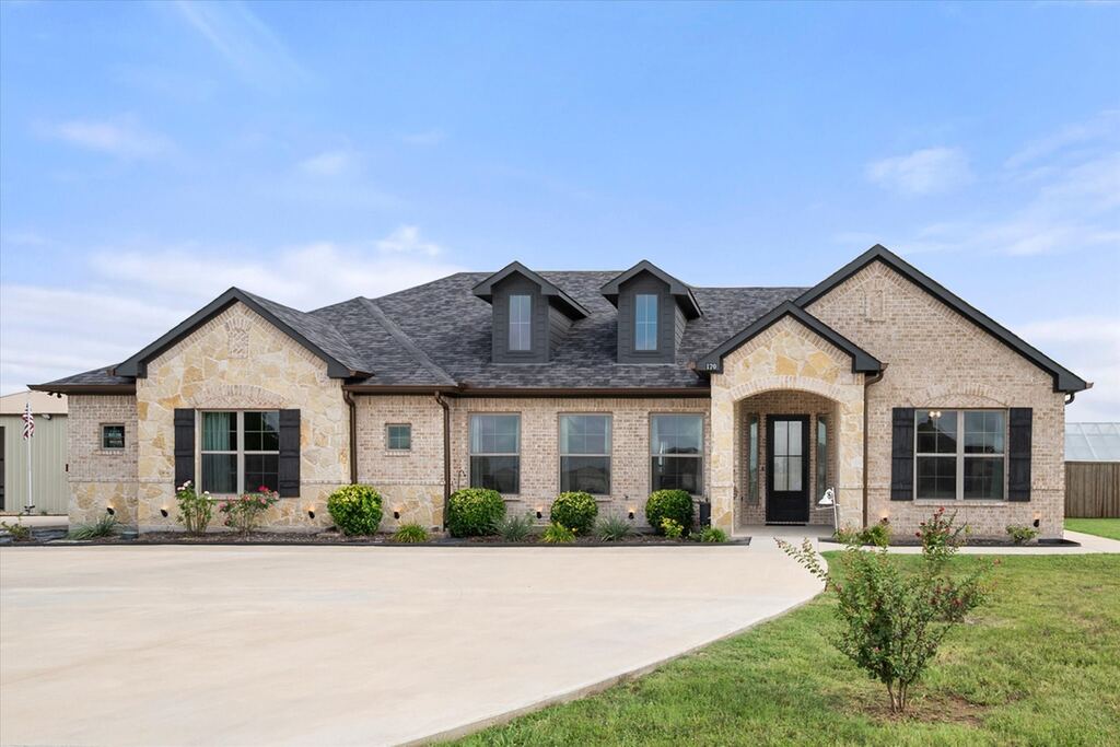 170 Grays Creek Circle, Ennis, TX 75119 — photo 1