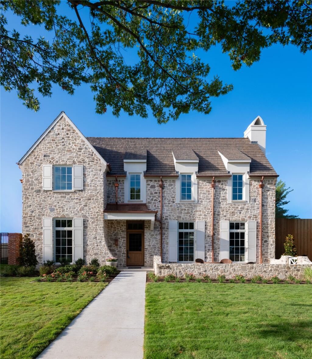 6526 Woodland Drive