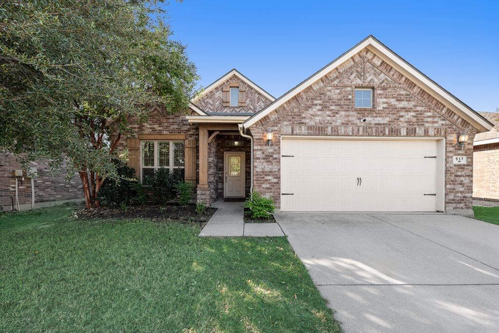 517 Goldstone Lane, Fort Worth, TX 76131 — photo 1