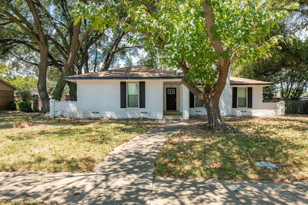 3207 Truxillo Drive, Dallas, TX 75228 — photo 1