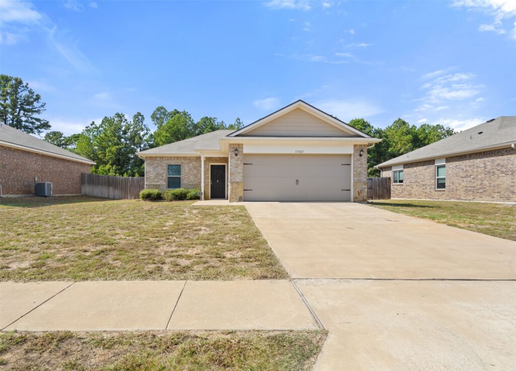 17367 Stacy Street, Lindale, TX 75771 — photo 1