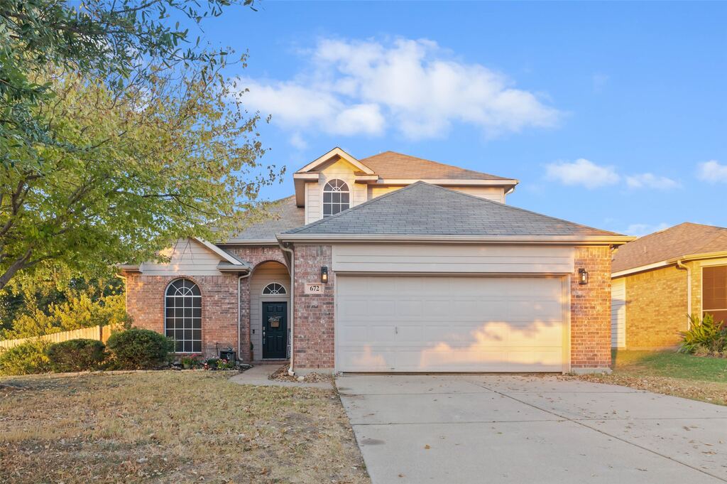 672 Rosario Lane, Fort Worth, TX 76052 — photo 1