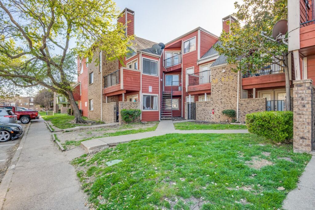 9825 Walnut Street M 205, Dallas, TX 75243 — photo 1