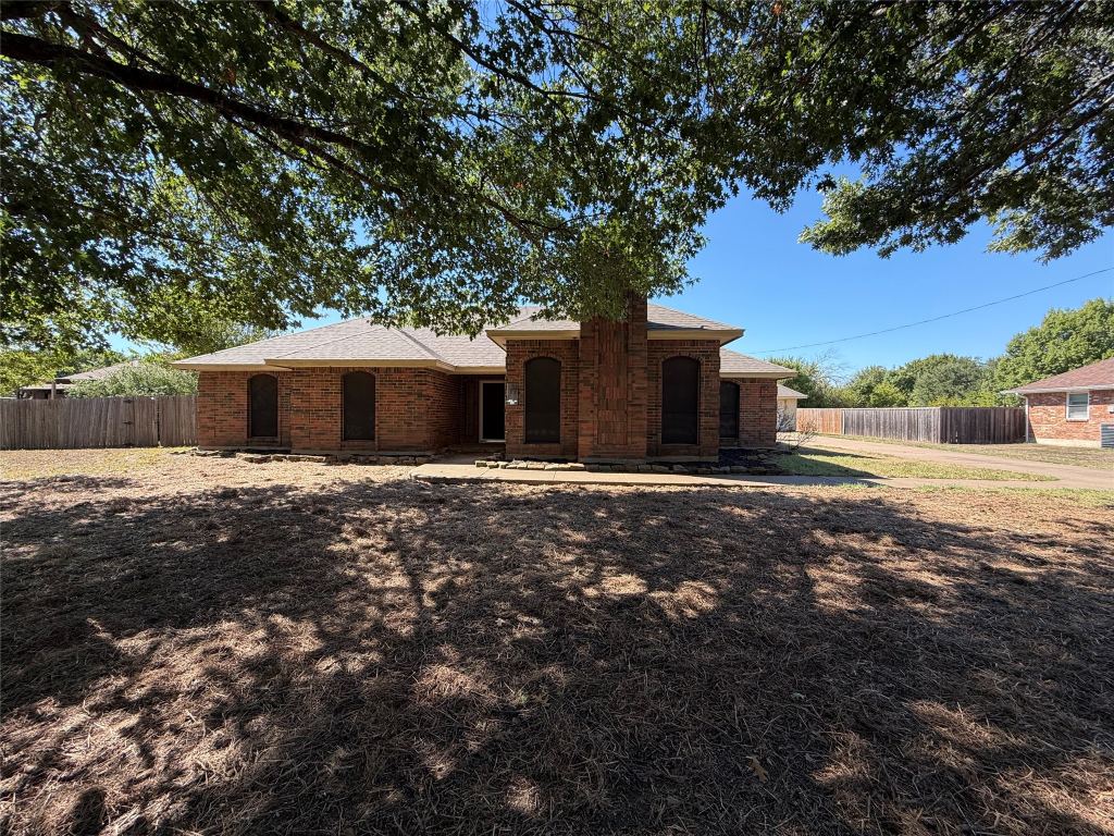 133 Jason Drive, Red Oak, TX 75154 — photo 1