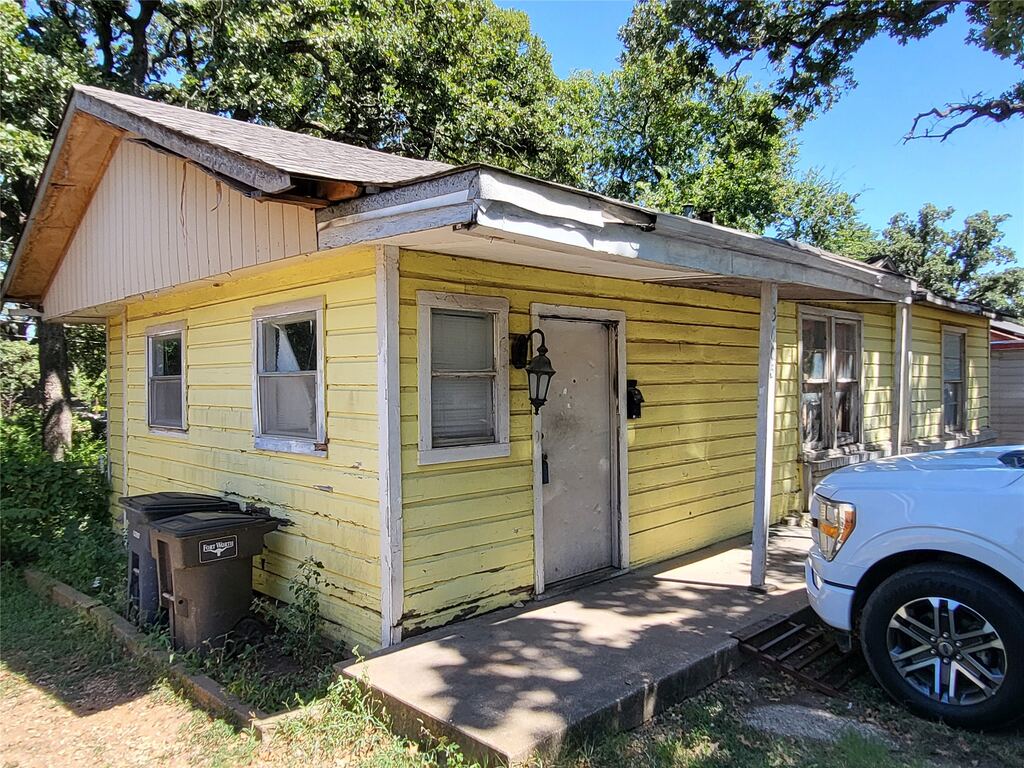 3605 Rufus Street, Fort Worth, TX 76119 — photo 1