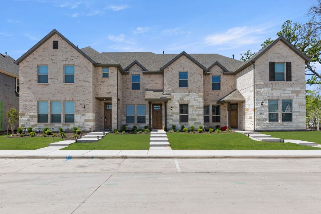 1967 Gentle Oak Trail, Corinth, TX 76210 — photo 1