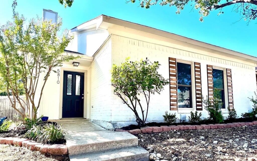 5810 Falconcrest Drive, Arlington, TX 76017 — photo 1
