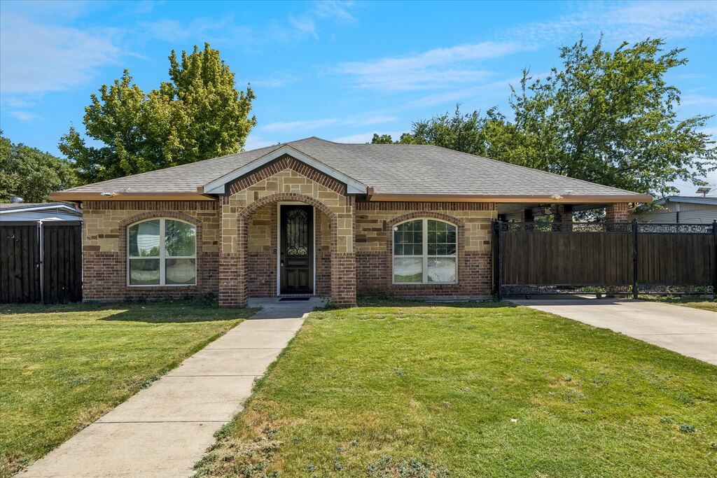 1533 Cairn Circle, Fort Worth, TX 76134 — photo 1