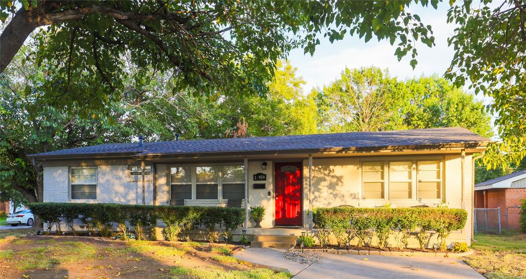 10959 Park Oak Circle, Dallas, TX 75228 — photo 1