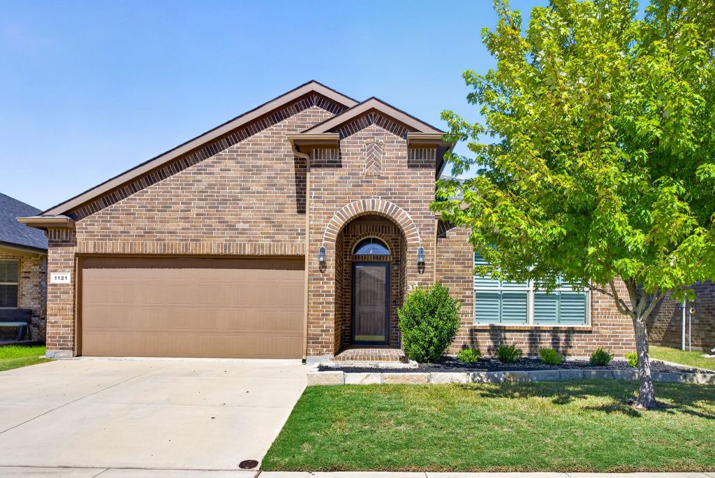 1121 Lakin Road, Fort Worth, TX 76177 — photo 1