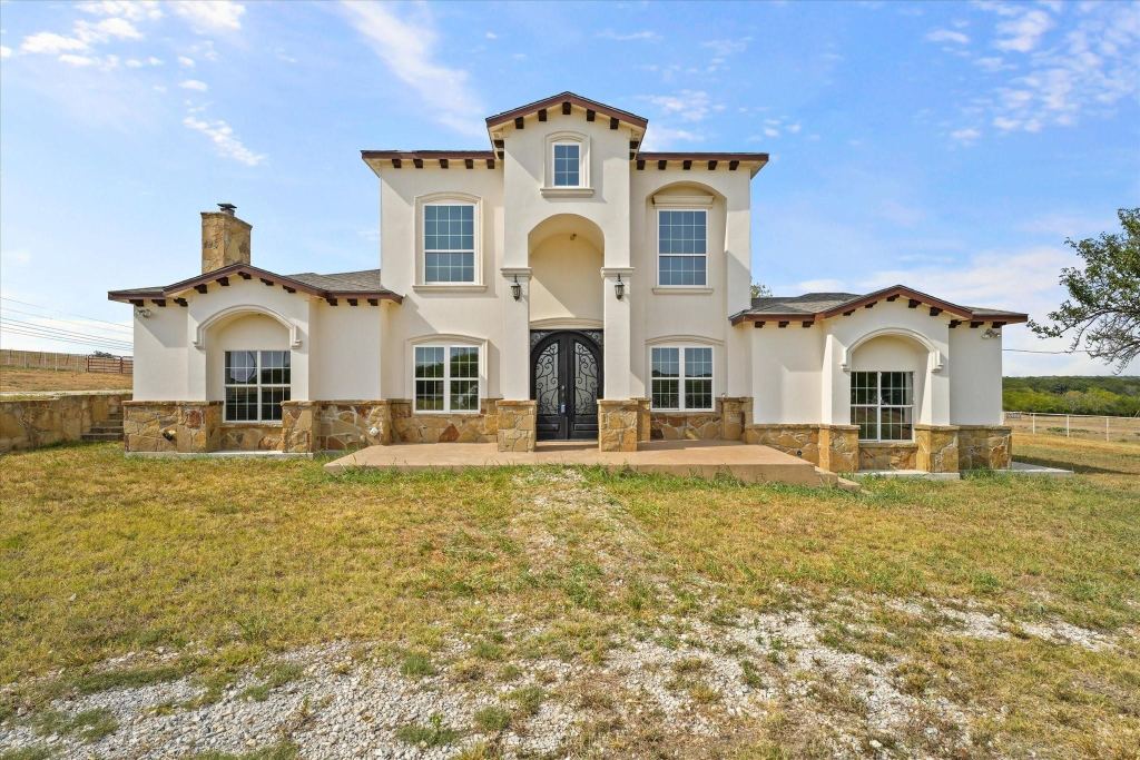 11170 Clear Creek Road W, Sanger, TX 76266 — photo 1