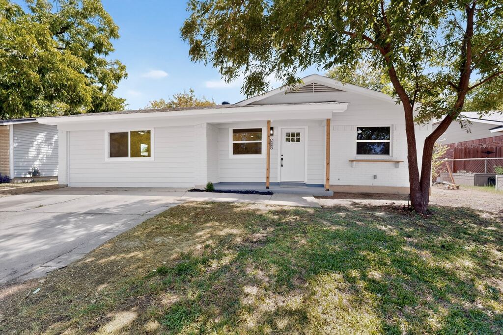 4841 Eastover Avenue, Fort Worth, TX 76119 — photo 1