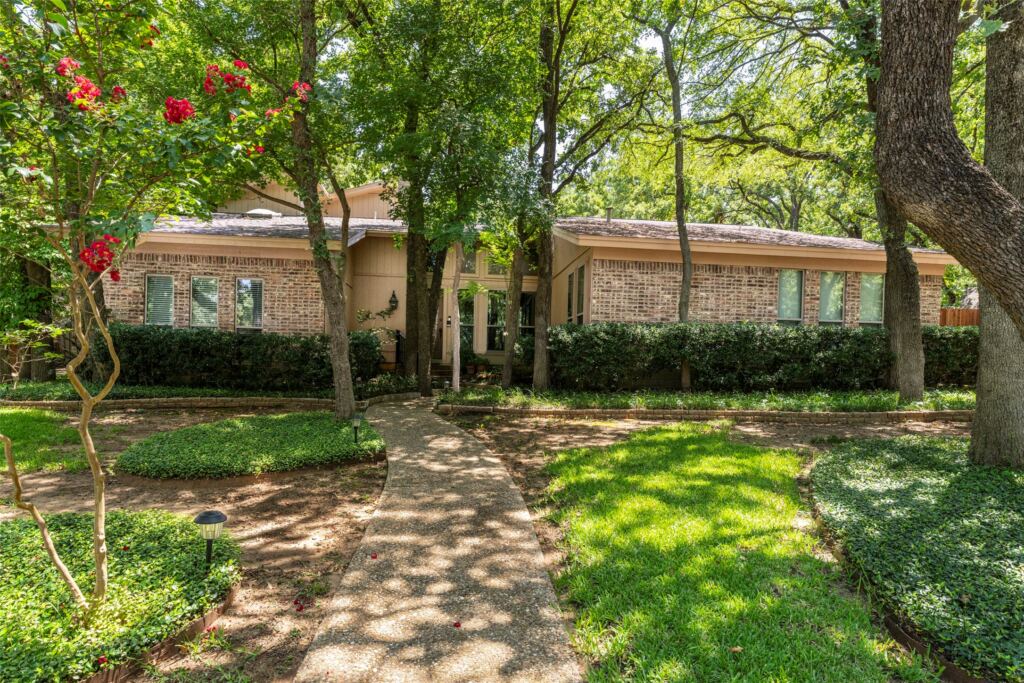 1307 Woodbine Street