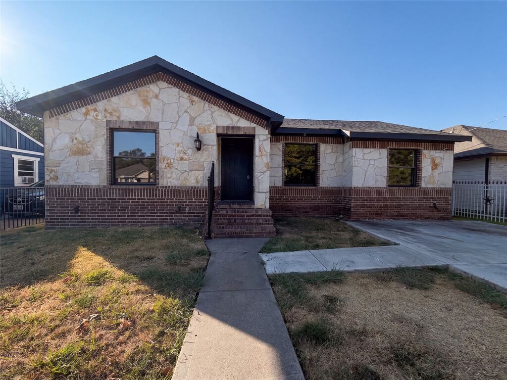 2810 Fordham Road, Dallas, TX 75216 — photo 1