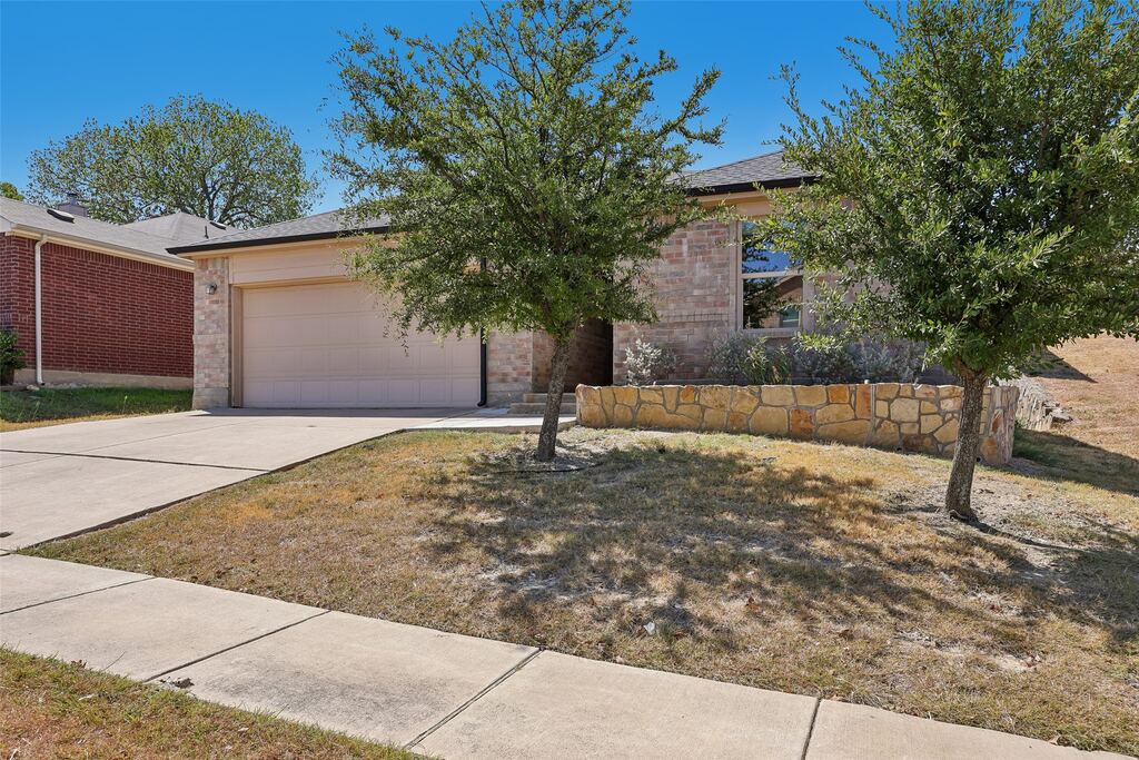 908 Blackberry Trail, Fort Worth, TX 76120 — photo 1