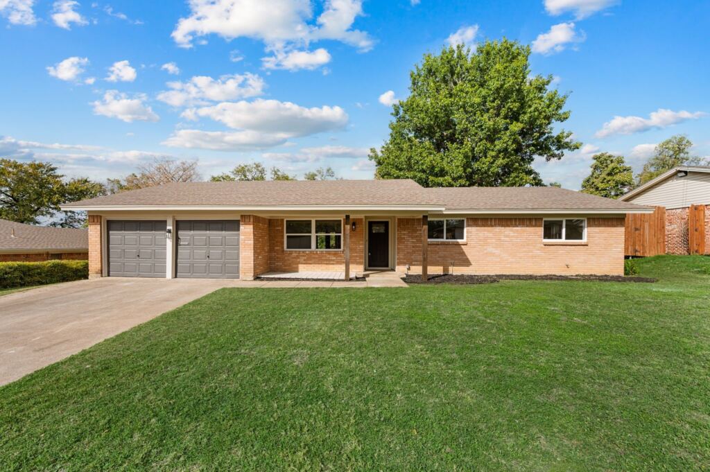 328 Afton Road, Fort Worth, TX 76134 — photo 1