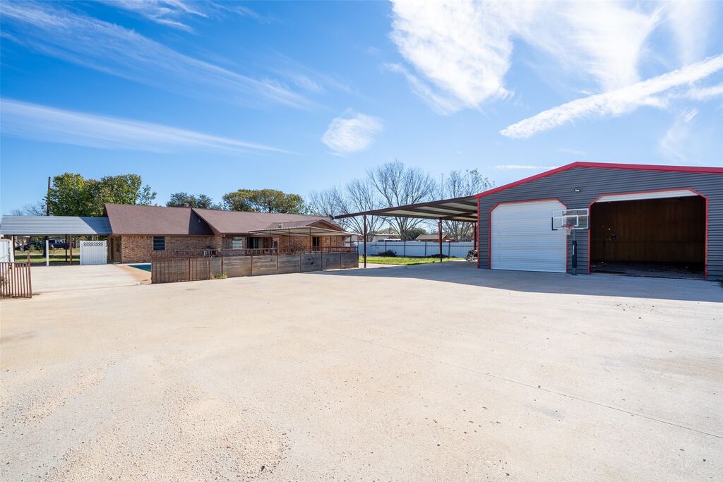 601 Henry St Street, Dublin, TX 76446 — photo 1