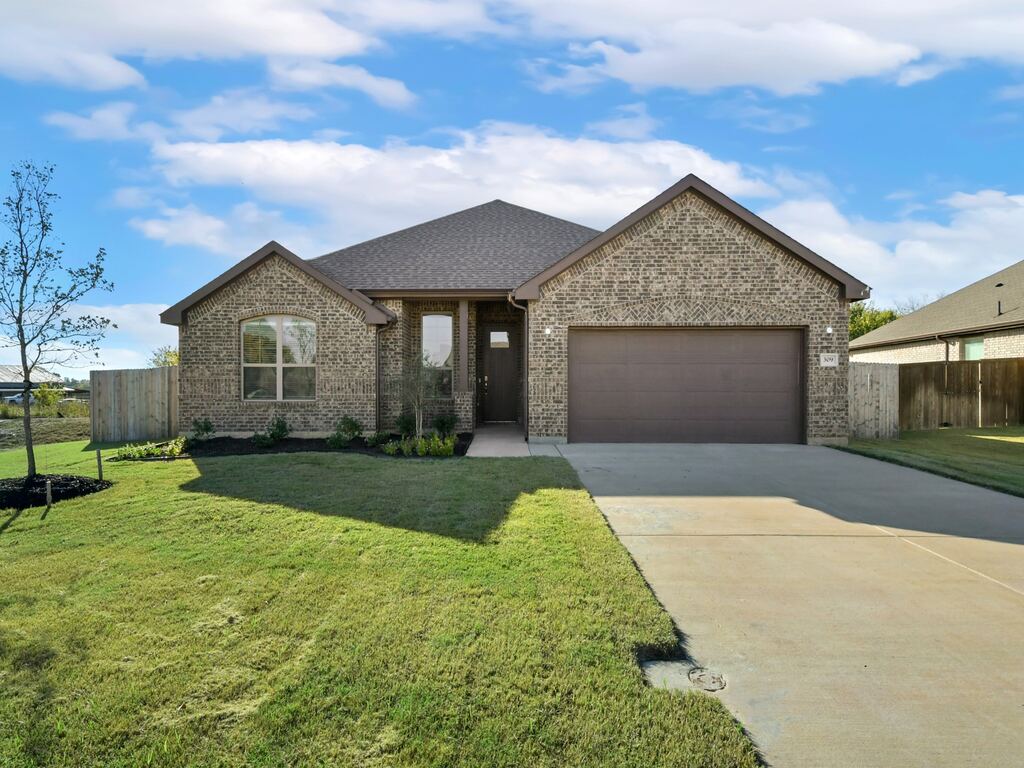 309 Horseshoe Bend, Valley View, TX 76272 — photo 1