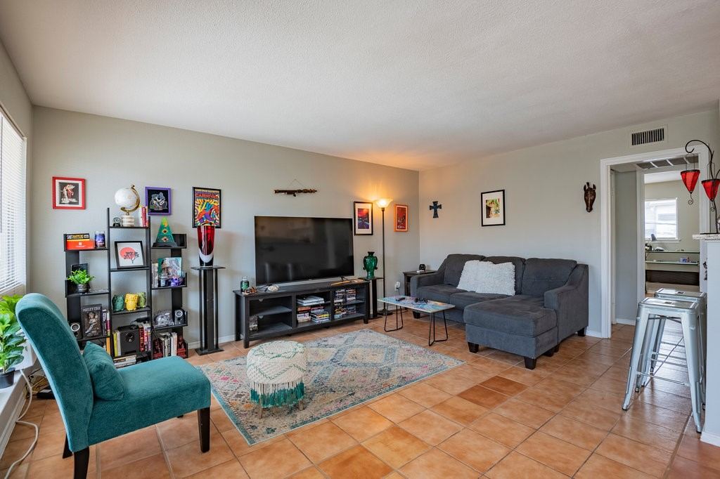 5000 Bowser Avenue 211, Dallas, TX 75209 — photo 1