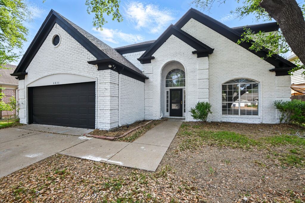 6833 Lyndale Drive, Watauga, TX 76148 — photo 1