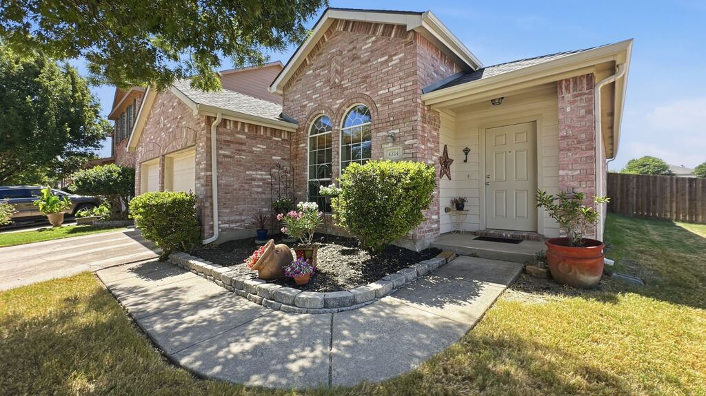 4324 Westbend Lane, Fort Worth, TX 76244 — photo 1