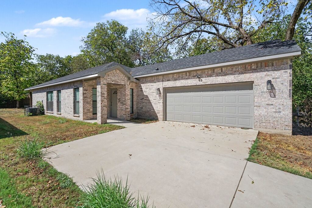 4221 Cardinal Drive, Dallas, TX 75216 — photo 1