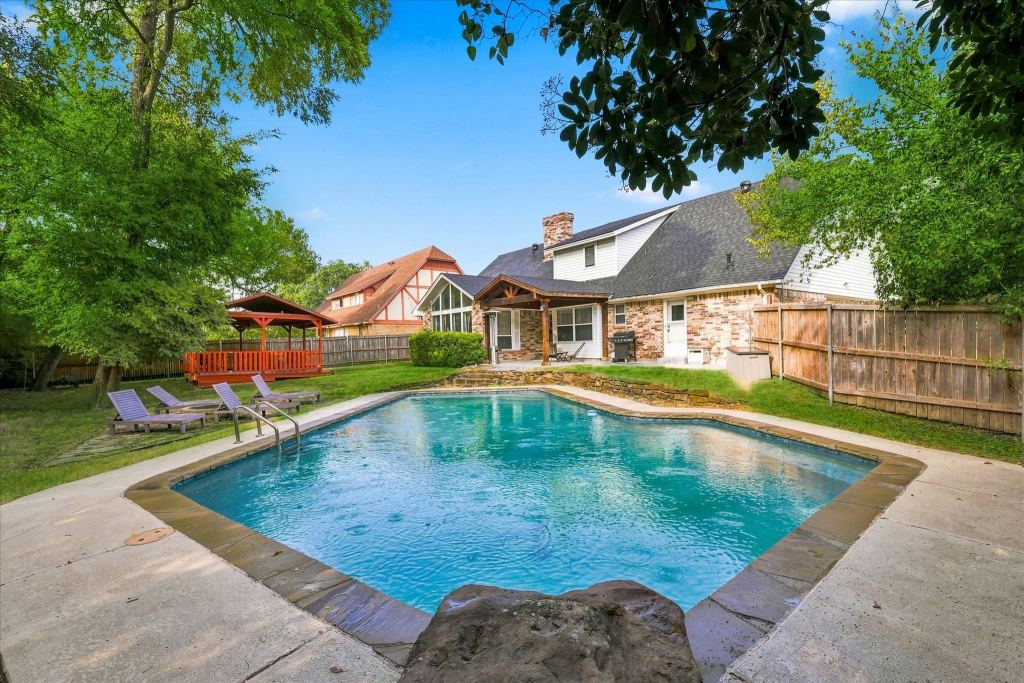 919 Green Hills Road, Duncanville, TX 75137 — photo 1